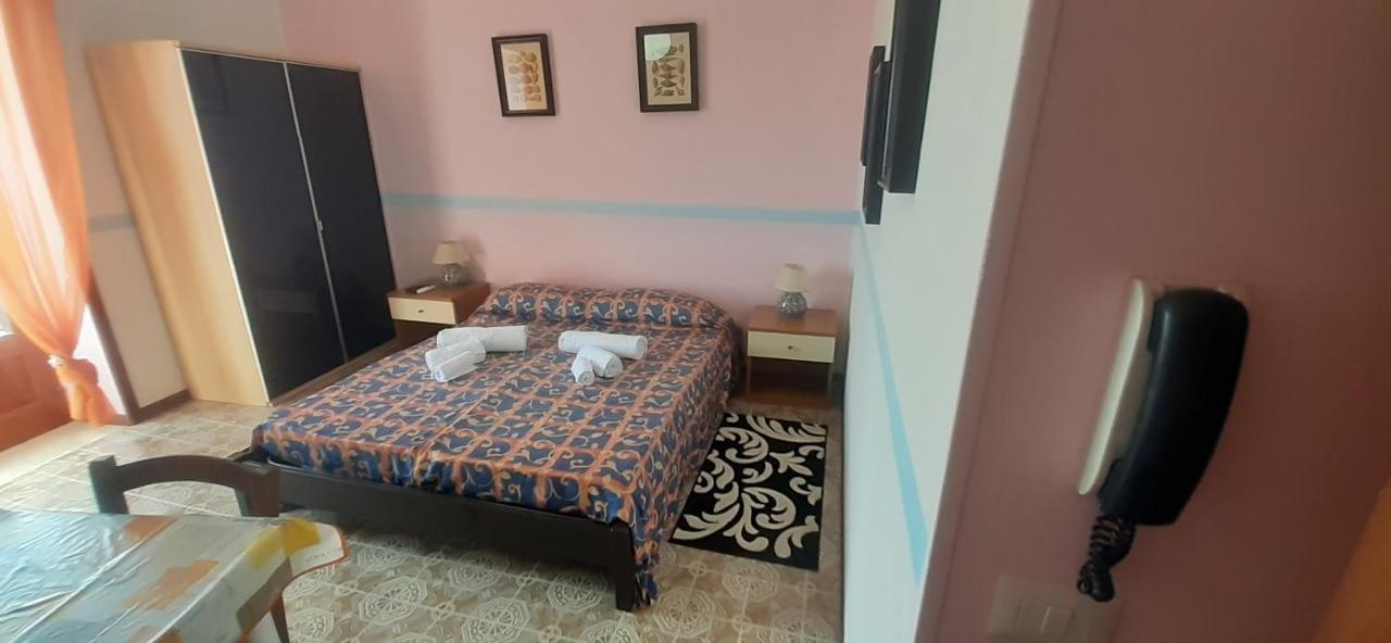 Case Nta Praya Canneto  Extérieur photo